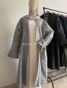 Manteau femme voilée gris clair