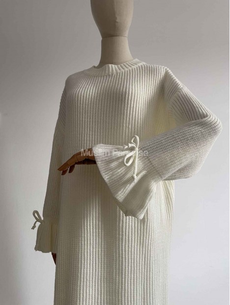 Robe pull avec noeuds blanche