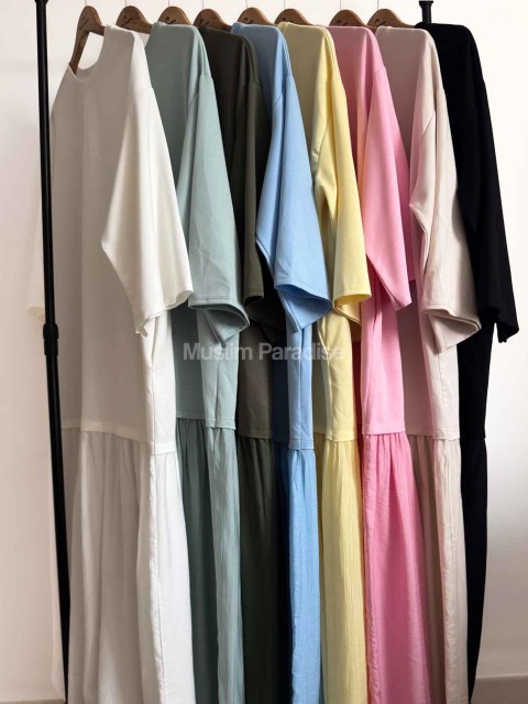 Vestido tipo camiseta informal de algodón con un moderno bajo con volantes - Muslim Paradise