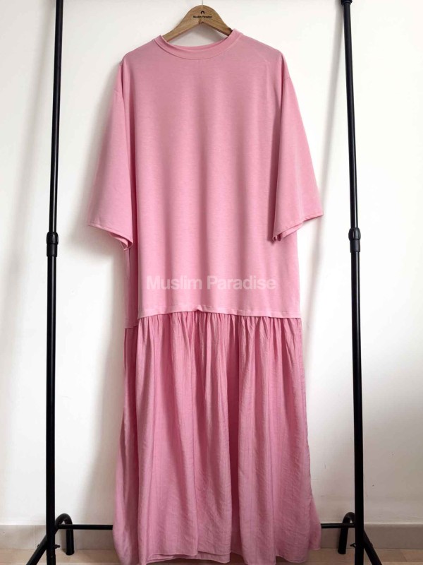 Vestido tipo camiseta informal de algodón con un moderno bajo con volantes - Muslim Paradise