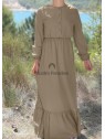 Robe longue beige modeste